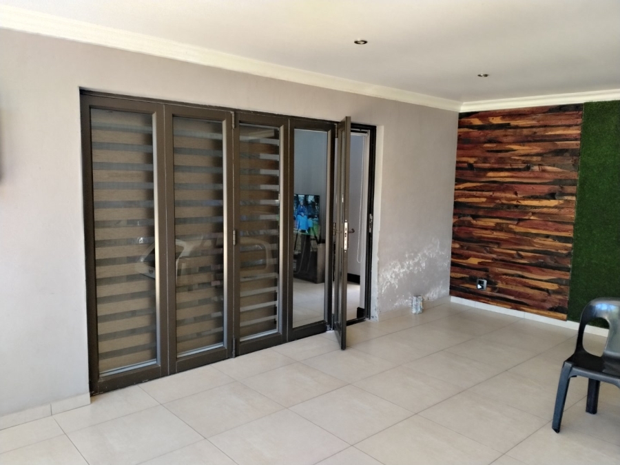 3 Bedroom Property for Sale in Universitas Ridge Free State